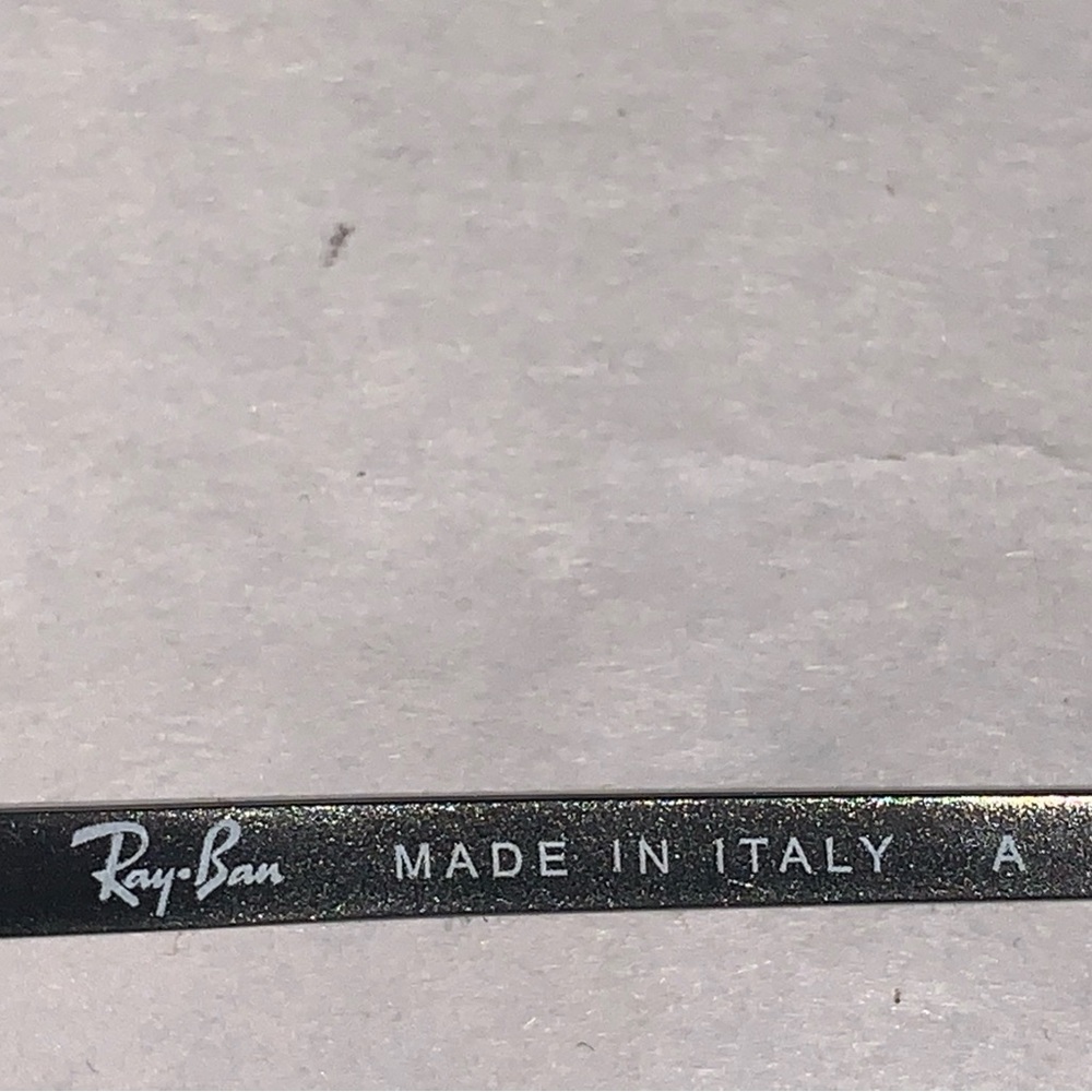 Ray-Ban Classic Metal Frame 
 Sunglasses with Case - Picture 8 of 16